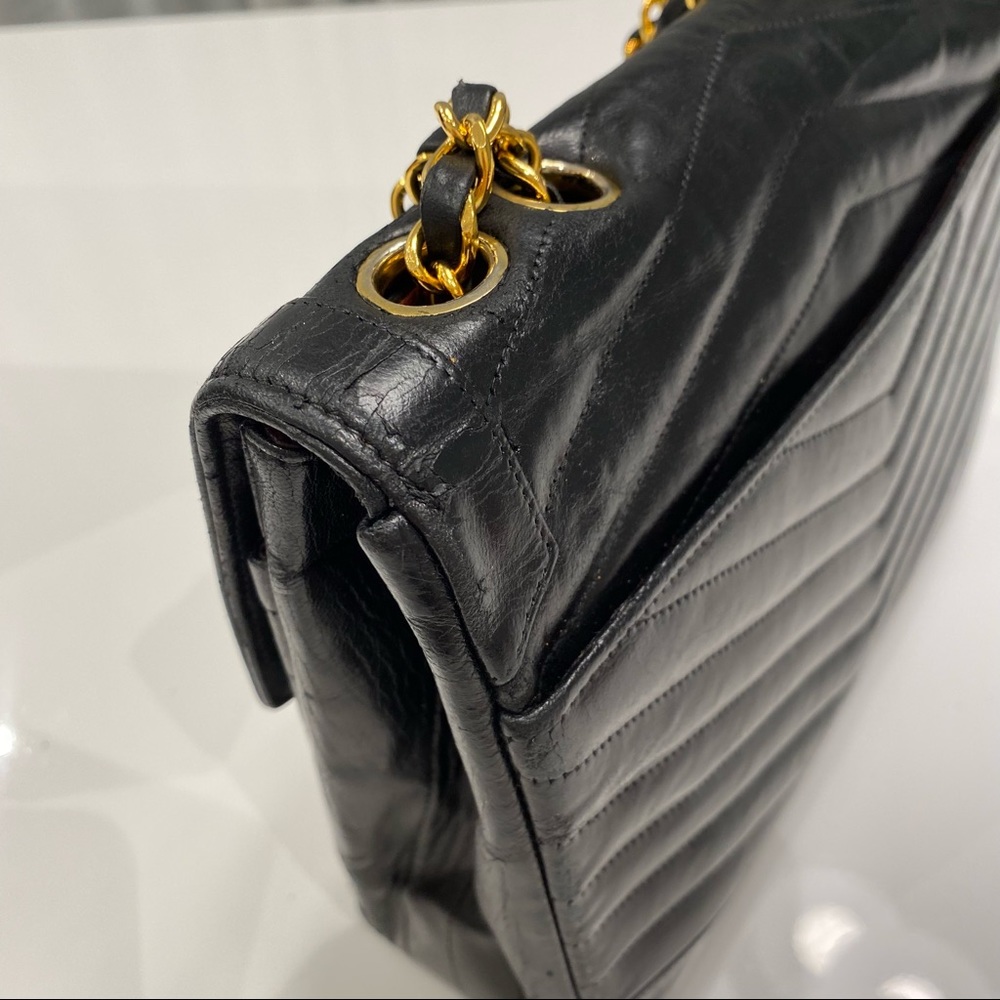 ❌SOLD❌Vintage Chanel Chevron Flap (firm price) - Picture 5 of 10